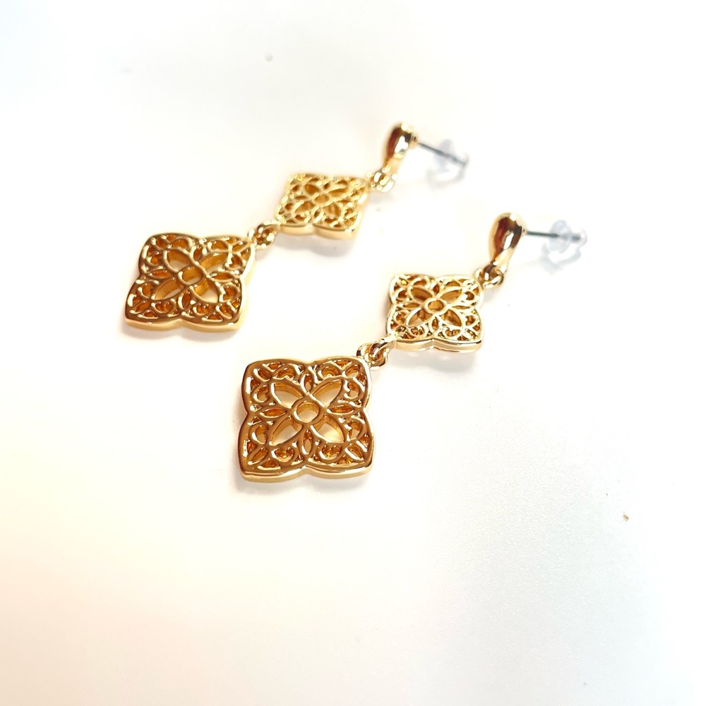 Gold drop earrings filigree lace diamond shapes post glam Y2K